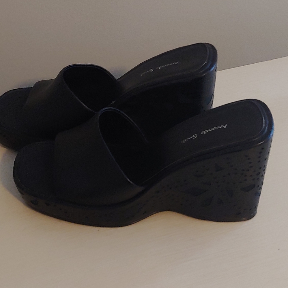 Amanda Smith High Heels 7.5